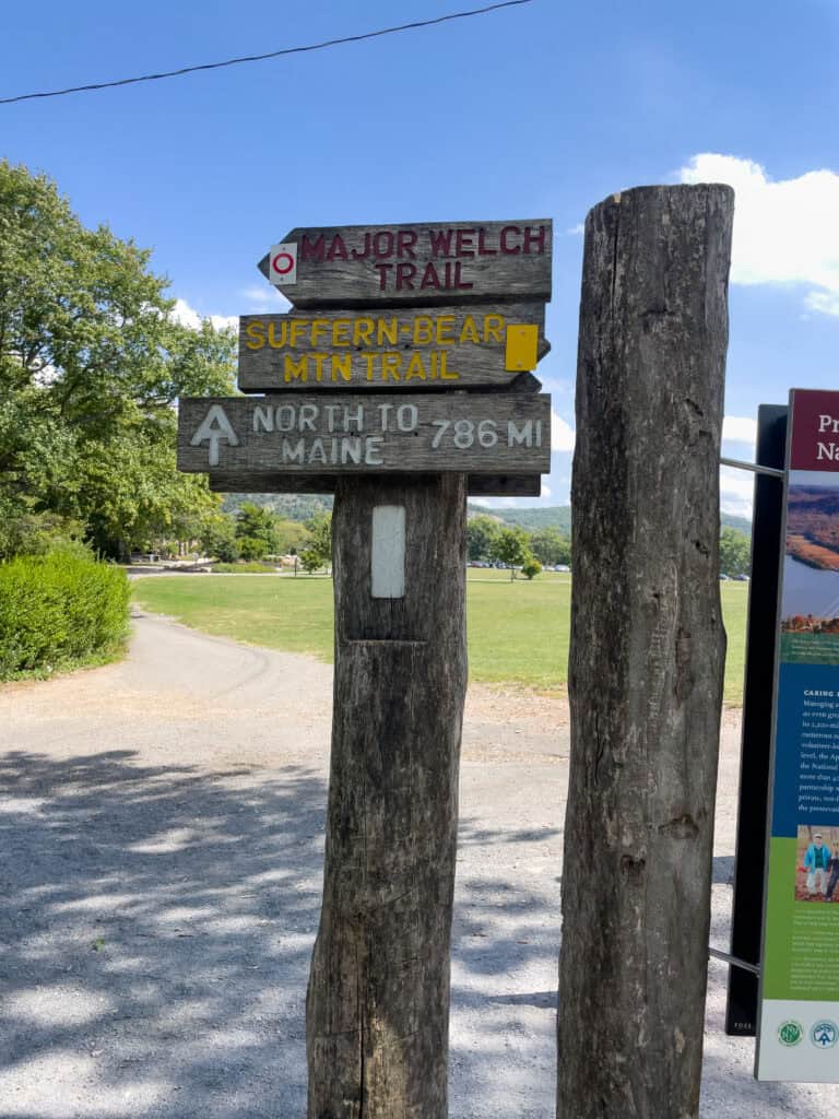 bear mountain loop trailhead upstate ny